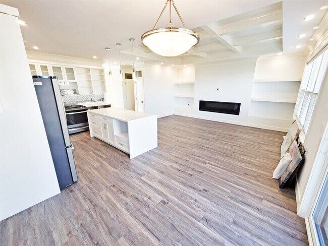 Photo du bâtiment - 8823-A-8112 112 Ave