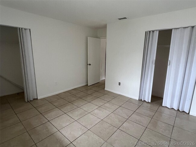 Foto del edificio - 2442 NW 52nd Ave