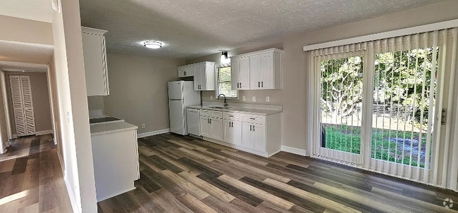 Building Photo - 620 Kristen Cir