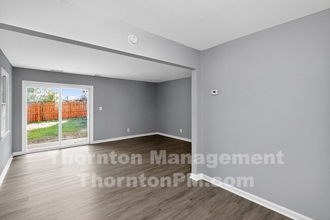 Building Photo - Newly Remodeled 3 Bedroom Townhouse