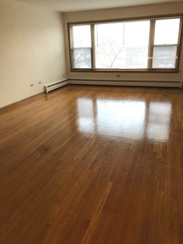 Foto principal - 1405 S Harlem Ave