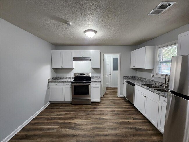 Foto del edificio - 723 W Creek Cir