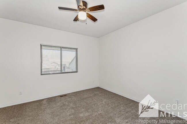 Foto del edificio - Stunning Townhome in East Wichita-This is a Must See!