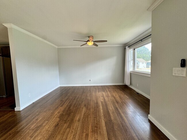 Foto del edificio - 6 Pleasant Ridge Ave