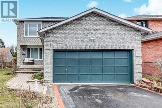 Building Photo - 160 Twyn Rivers Dr