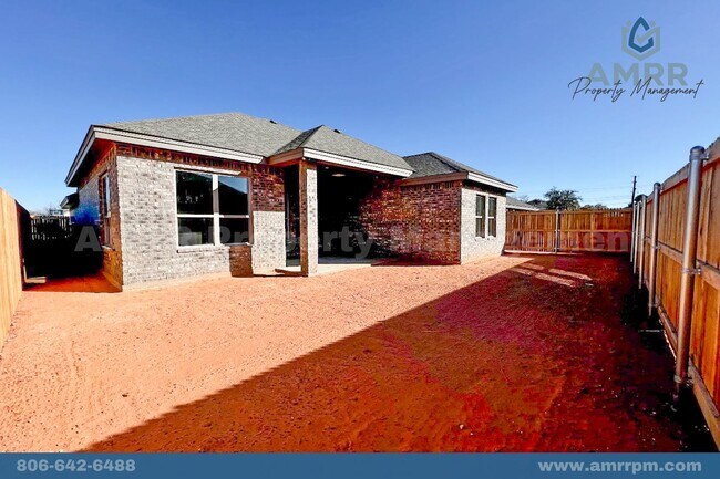 Foto del edificio - Welcome to Silverleaf Subdivision! Now leasing 3 bed/2bath family home!