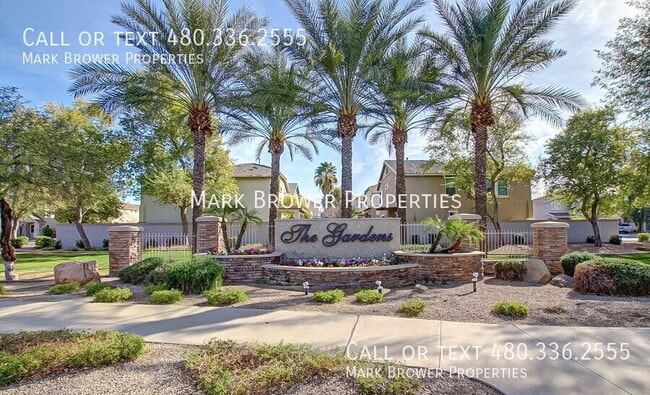 Building Photo - 1346 S Sabino Dr