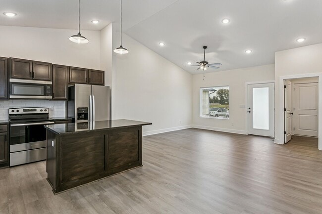 Building Photo - 5115/17 S Chase Ave