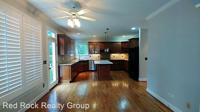 Foto del edificio - Studio, 3.5 bath House - 2567 Altadena Road