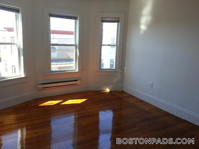 Foto del edificio - 27 Buttonwood St