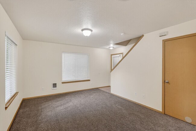 Foto del edificio - 4837 NE 102nd Ave