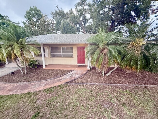 Photo - 3201 54th St N House