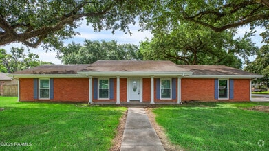 Building Photo - 100 Dunlieth Dr