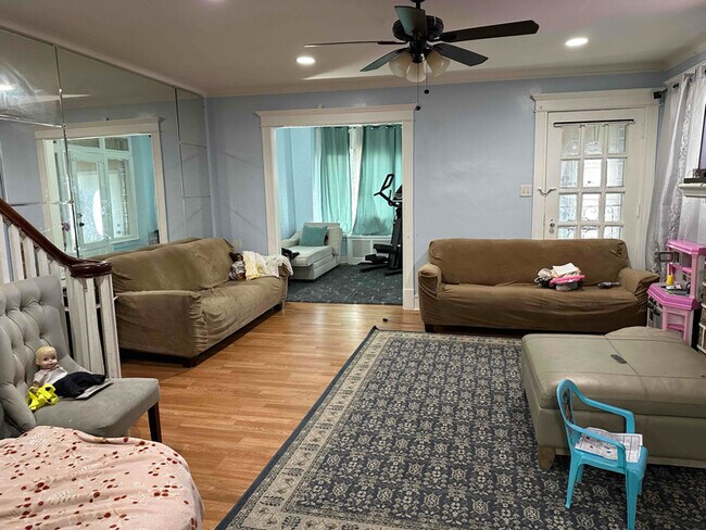 Foto del edificio - 157 Powell Ln