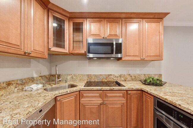 Building Photo - 1743 Carmel Dr