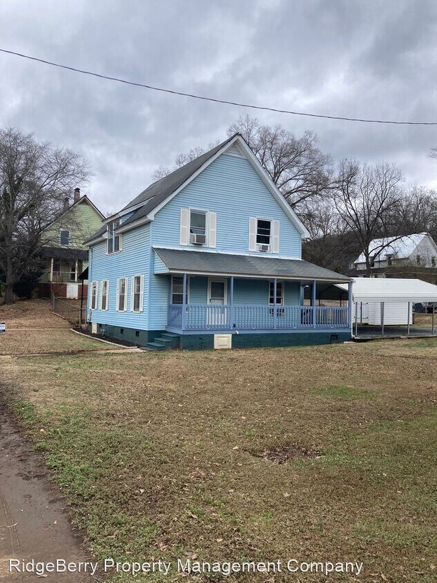 Primary Photo - 4 br, 1.5 bath House - 408 Park Ave