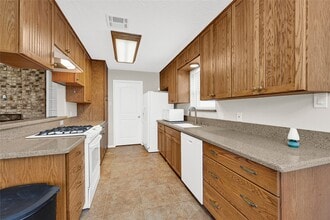 Building Photo - 501 S Travis