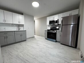 Building Photo - 45-51-51 Cowles St