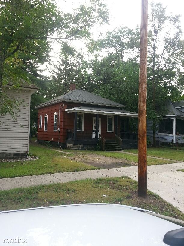 Primary Photo - 1450 Park St