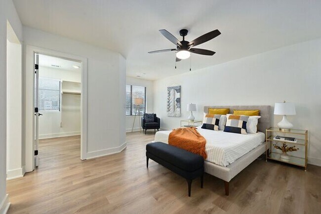 Foto del edificio - Highly sought after Ayden Place Townhomes in Kansas City!