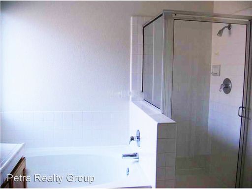 Building Photo - 8316 Classic Villa Ct