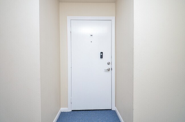 Foto del edificio - 8415 Hearth Dr