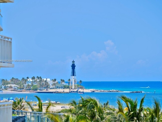 Building Photo - 704 N Ocean Blvd