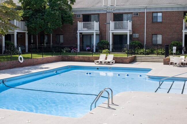 Piscina - Princeton Green Apartments