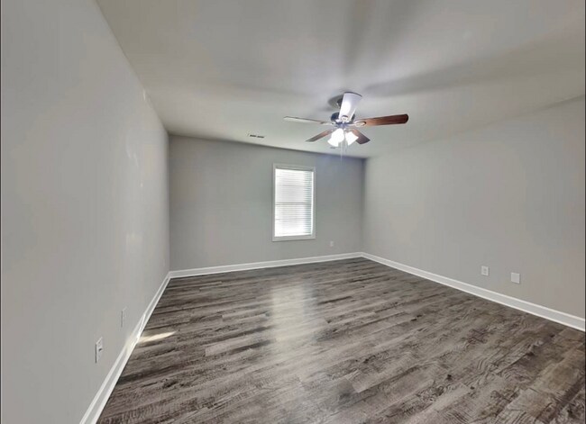 Foto del edificio - 2010 W Date Tree Rd