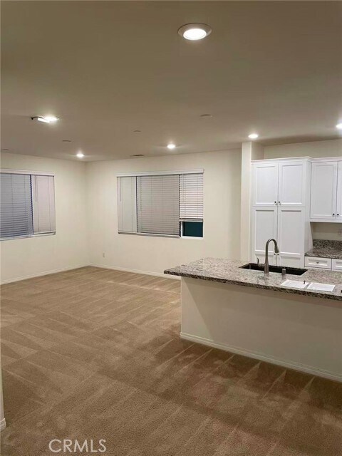 Foto del edificio - 3205 E Mt Rainier Drive