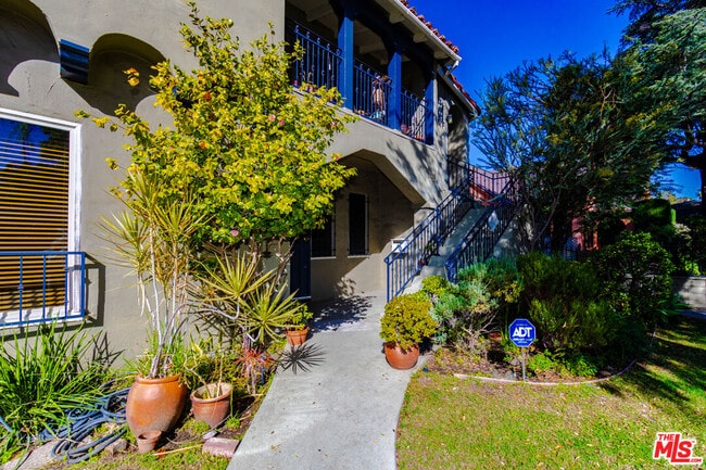 Foto del edificio - 1117 Longwood Pl