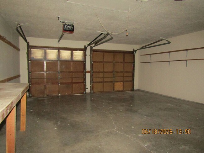 Building Photo - Newly renovated home in Terrace Hills!
