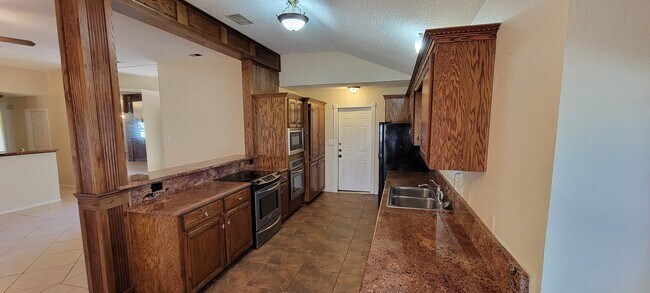 Building Photo - 5329 Inverness Dr