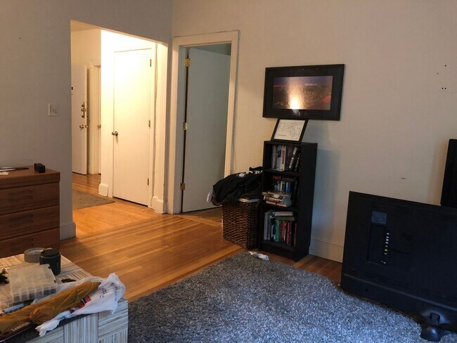 Building Photo - Convenient to  BU - 2 Bed 2 Bath