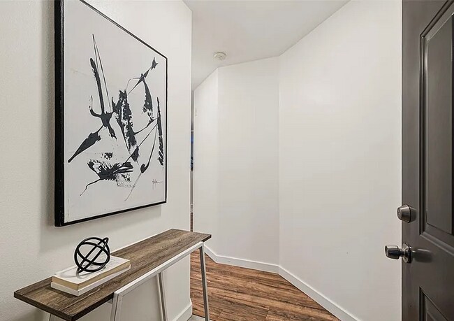 Foto del edificio - 600 N 85th St