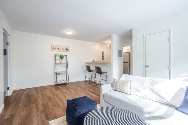 Interior Photo - 3623 Clarion Avenue