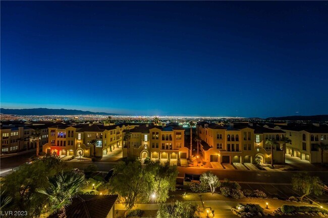 Foto del edificio - 2555 Hampton Rd