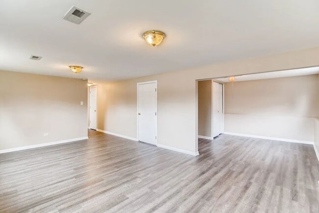 Foto del edificio - 1384 Alberta Ct