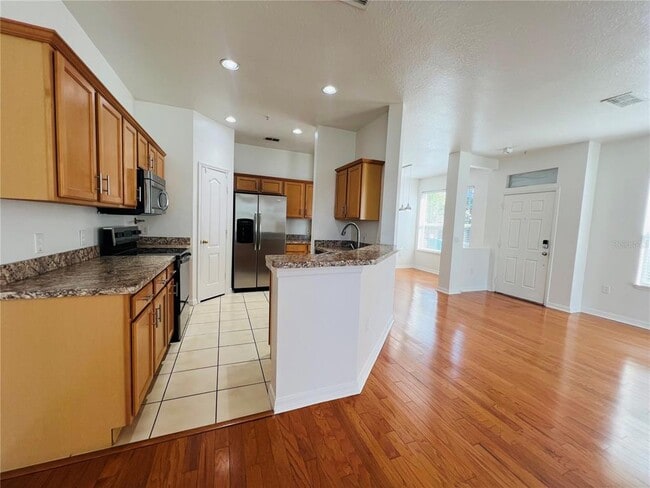 Foto del edificio - 6658 S Goldenrod Rd