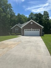 Building Photo - 506 Weatherford Dr