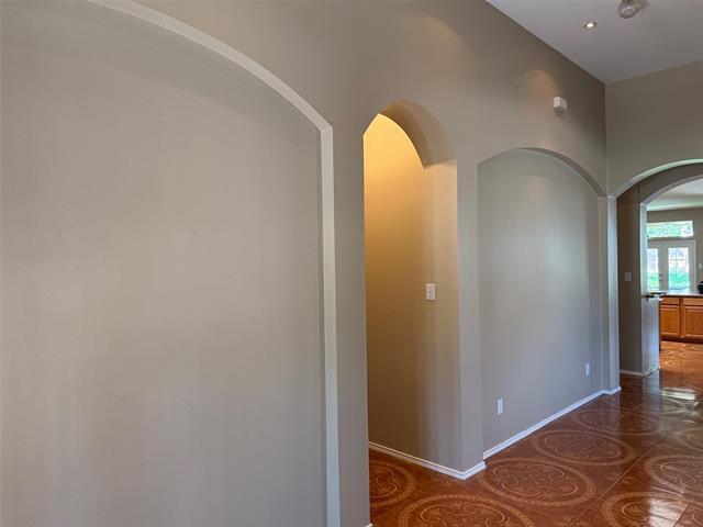Building Photo - 405 Love Bird Ln