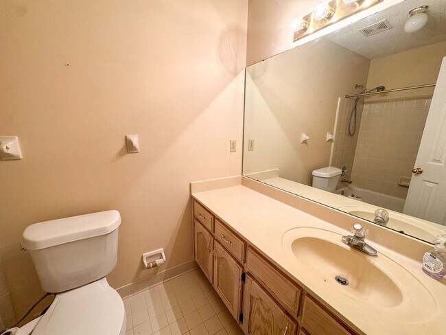 Building Photo - 1056 Cotton Row Cove