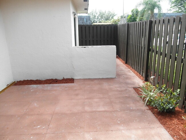 Building Photo - Waterview Estates