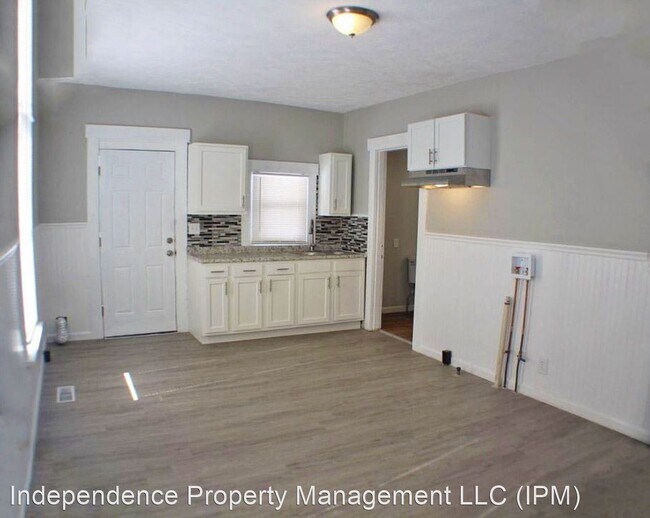 Foto del edificio - 3 br, 1 bath House - 141 S. Harbine Ave.