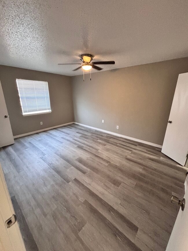 Building Photo - Foxcroft Apartments