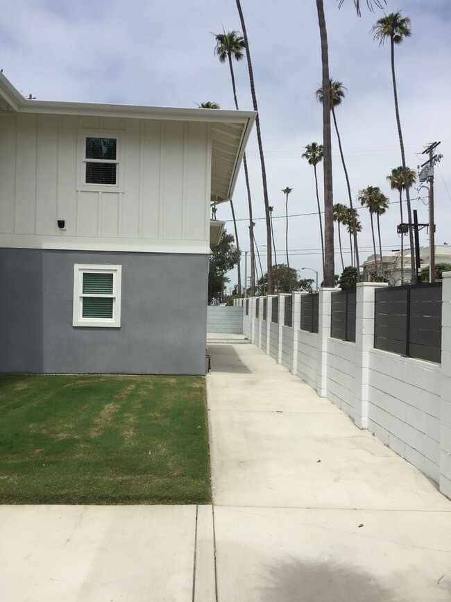 Building Photo - 1505 Palm Ave