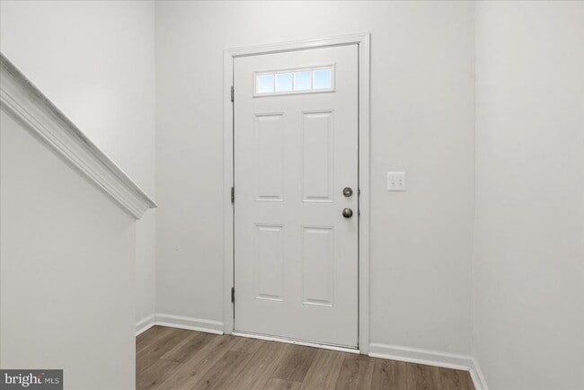 Building Photo - 246 Norland Knoll Dr
