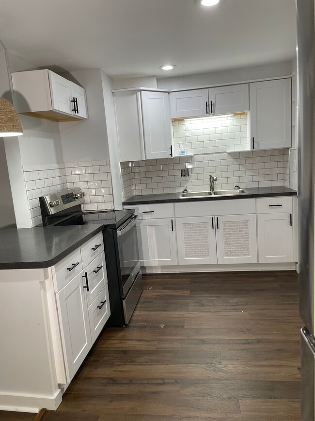 Foto del edificio - 101 Montfort Dr