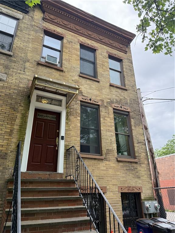 Building Photo - 490 19th St
