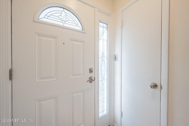 Foto del edificio - 597 Sturdivant Ave